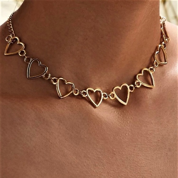 PinkBaeBoutique Jewelry - 3/$30 💛 All around Heart Choker